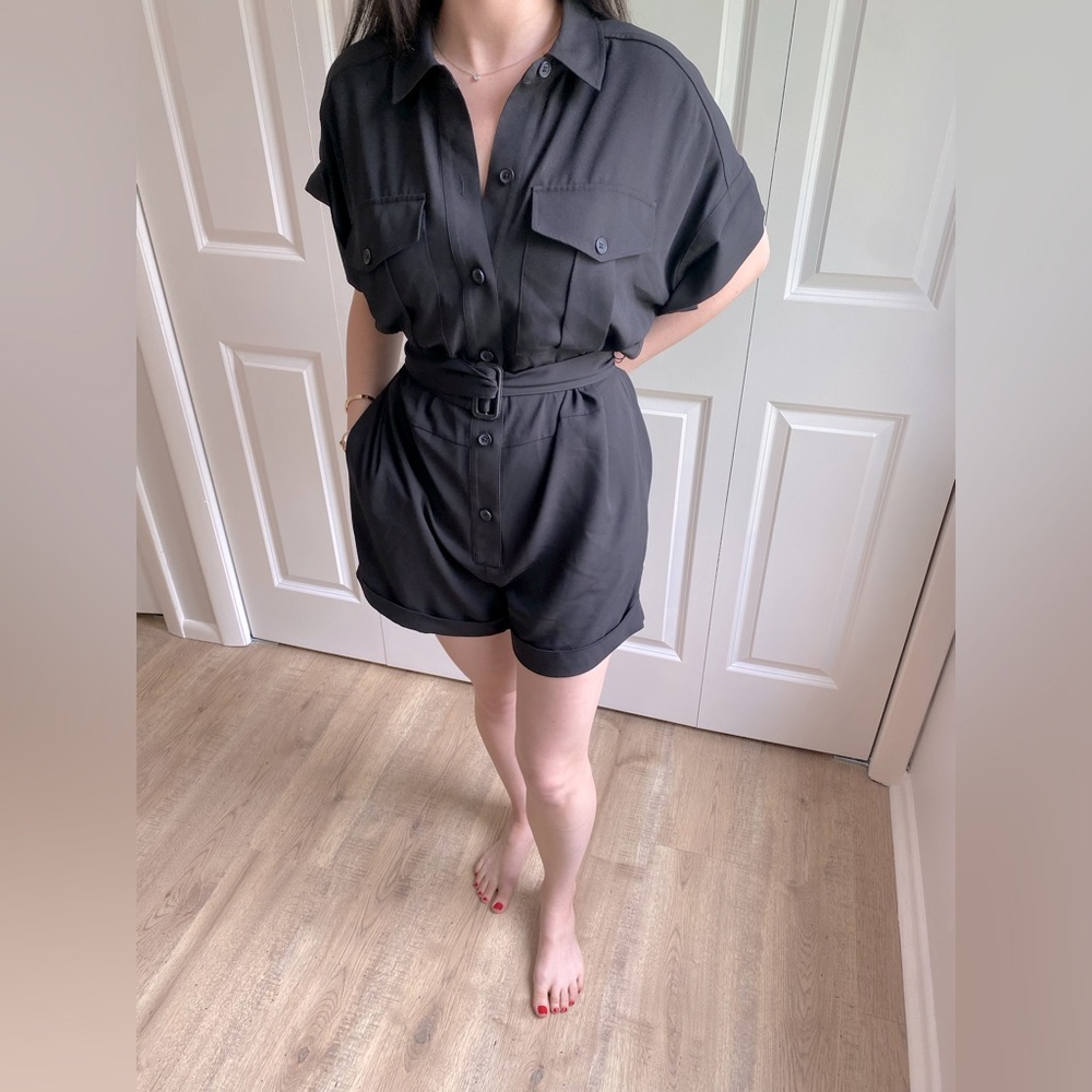 NEVER WORN - black Banana Republic romper size 4
